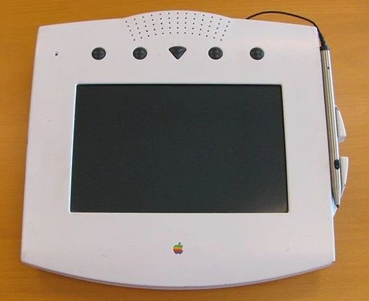 iPhone 的祖宗：苹果在 1993 年发布的触屏电话