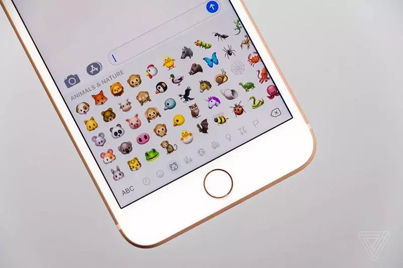 iOS 13 新增 59 款 Emoji 表情 / 镶钻 AirPods 了解一下
