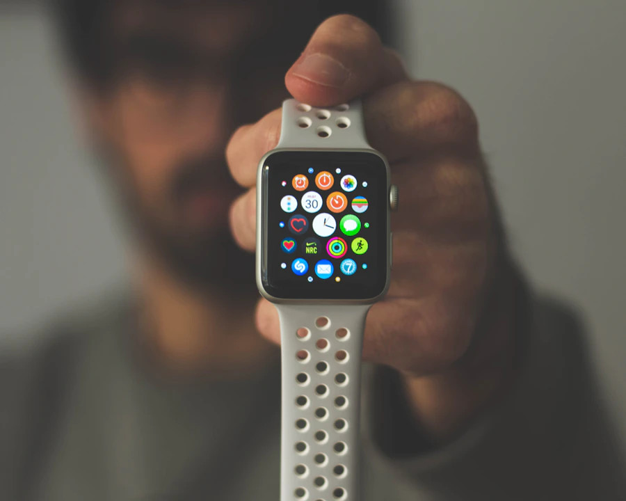 iOS 14 代码曝光第六代 Apple Watch：加入血氧饱和度检测功能