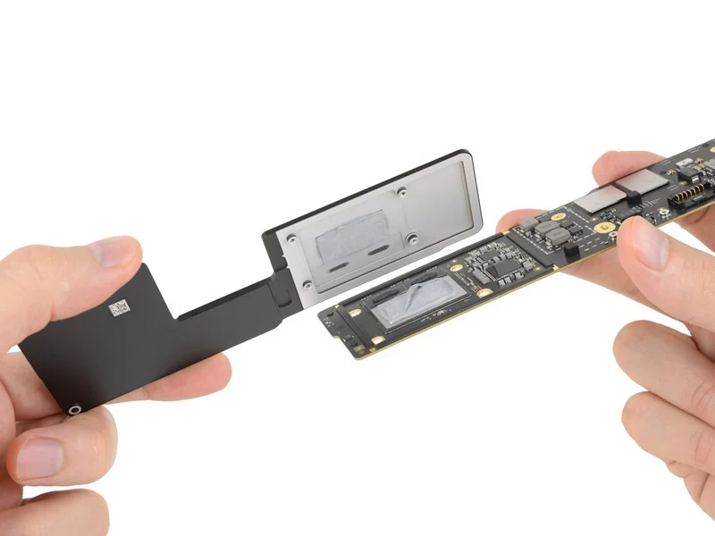 M1 芯片 MacBook Pro 和 Air 拆解：内部设计与英特尔版基本一致