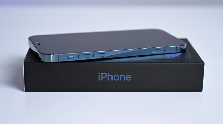 因 iPhone 13 不带充电头，巴西准备再罚苹果＼MacBook Air 明年三季度量产